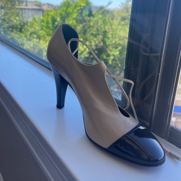 CHANEL Sandals size 37 almost BRAND NEW - Picture 3 of 5